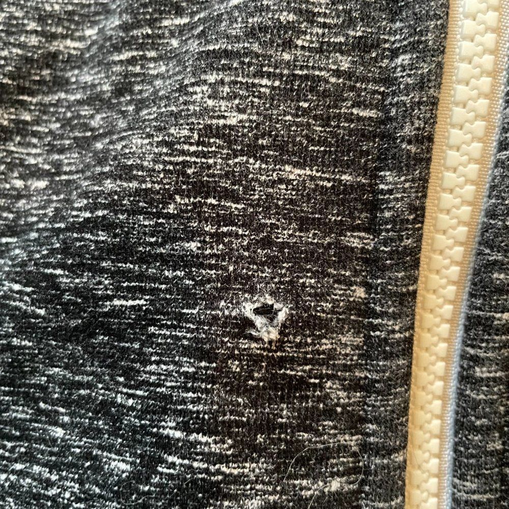 Lululemon Best Coast Hoodie *Needles Texture White Black* Size Small - Picture 10 of 10
